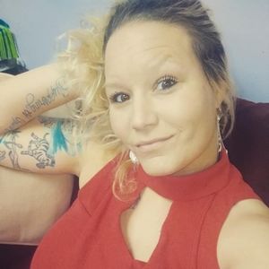 Meet your Posher, Caitlan